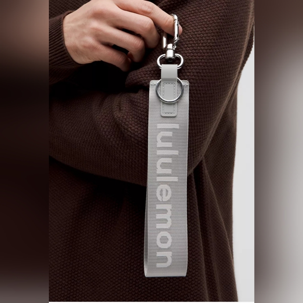 Lululemon Never Lost Keychain Silver Drop